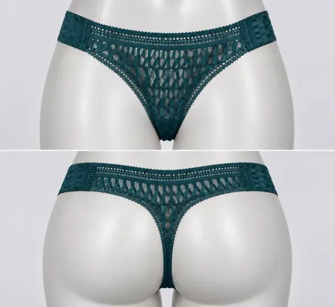 Calcinha de renda meio fio